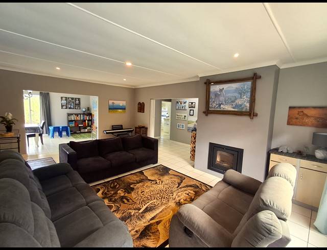 3 BEDROOM FREEHOLD SOLD IN HOWICK NORTH